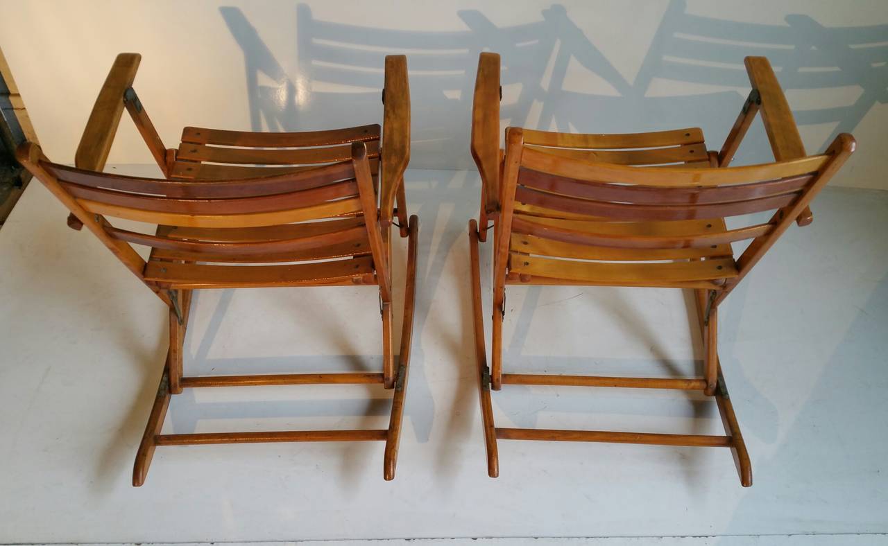Pair of Modernist Folding Slatted Rocking Chairs by Telescope Folding Chair Co. In Good Condition In Buffalo, NY