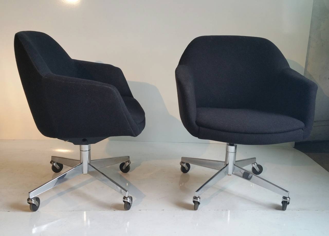 American Pair of Mid-Century Modern Tilt Swivel Desk Chairs by Steelcase