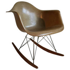 Retro First Year Production of Charles and Ray Eames Rope-Edge Rocker, Zenith Labell