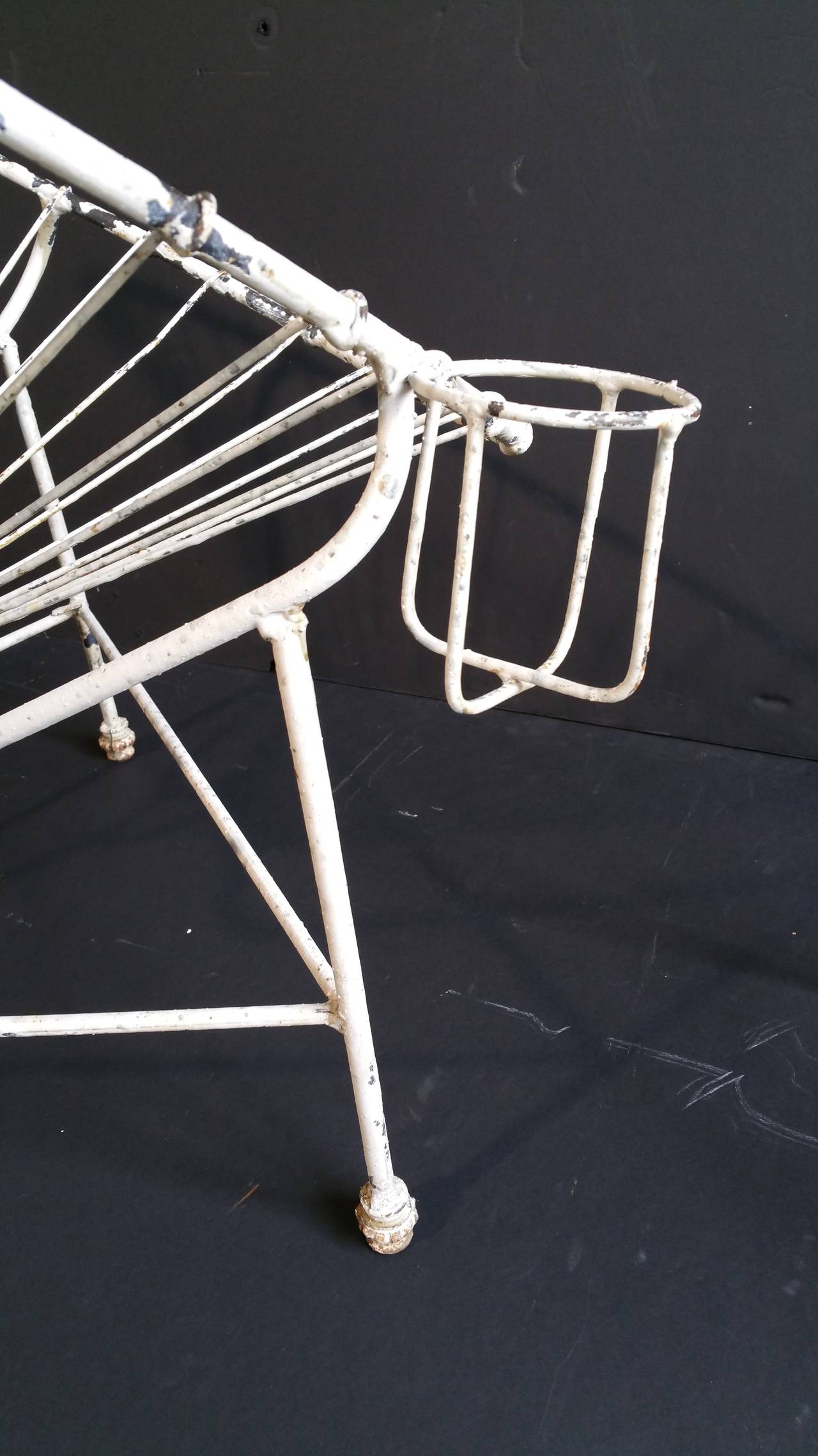 Mid-Century Modern Pair of Modernist Wire Iron Garden Chairs, Manner of Mathieu Matégot