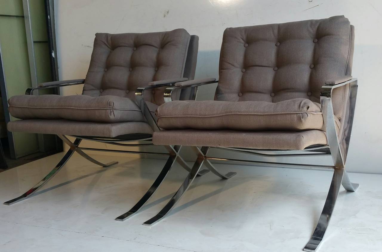 Mid-Century Modern Pair of 1970s Flat Steel Chrome Lounge Chairs, Milo Baughman Inspired For Sale