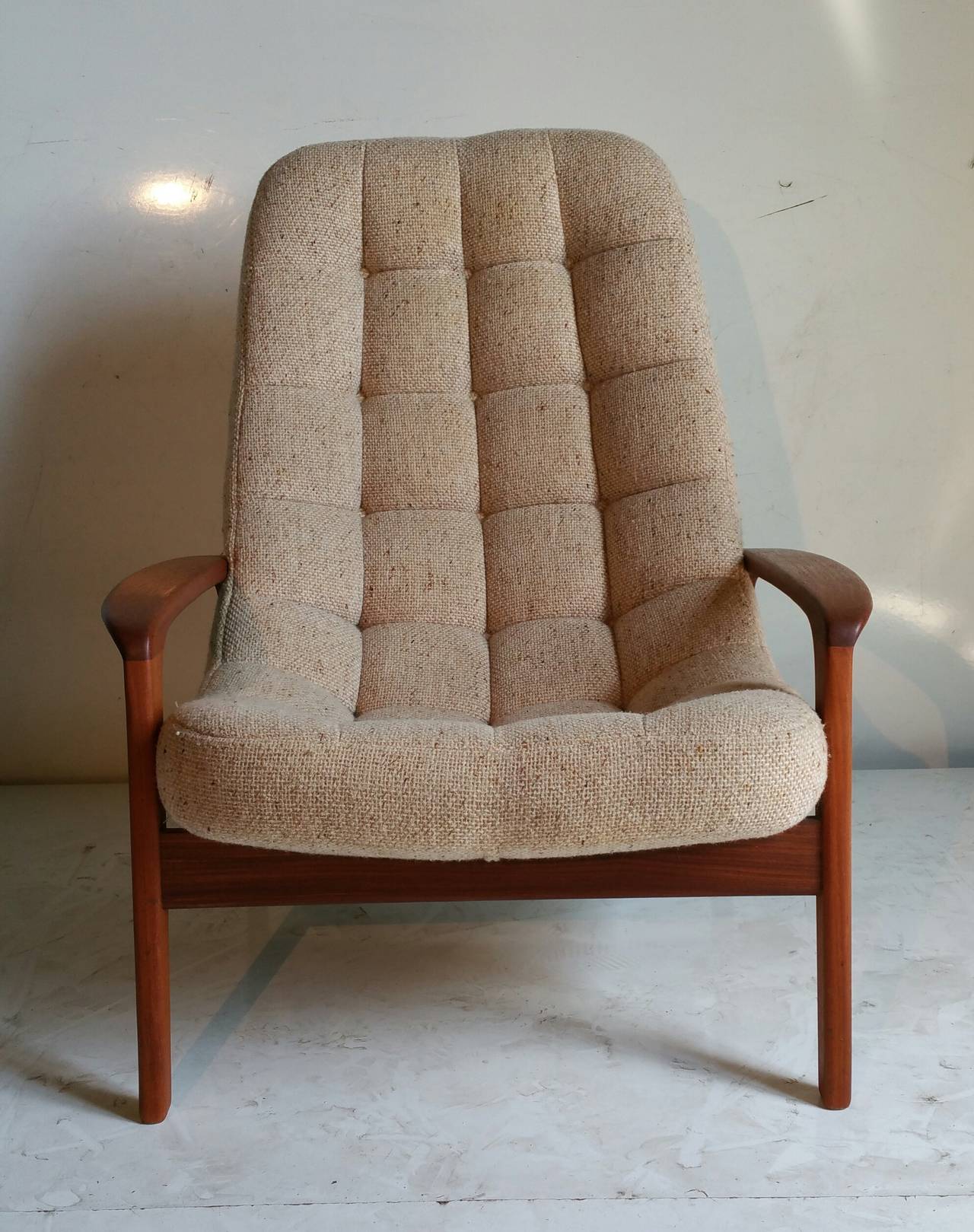 Vintage Teak Floating Egg Chair by R. Huber & Co,,,,Extremely comfortable,, Solid teak wood frame,, Original,,(period) 1960s fabric,,,Please see other listing for matching sofa,