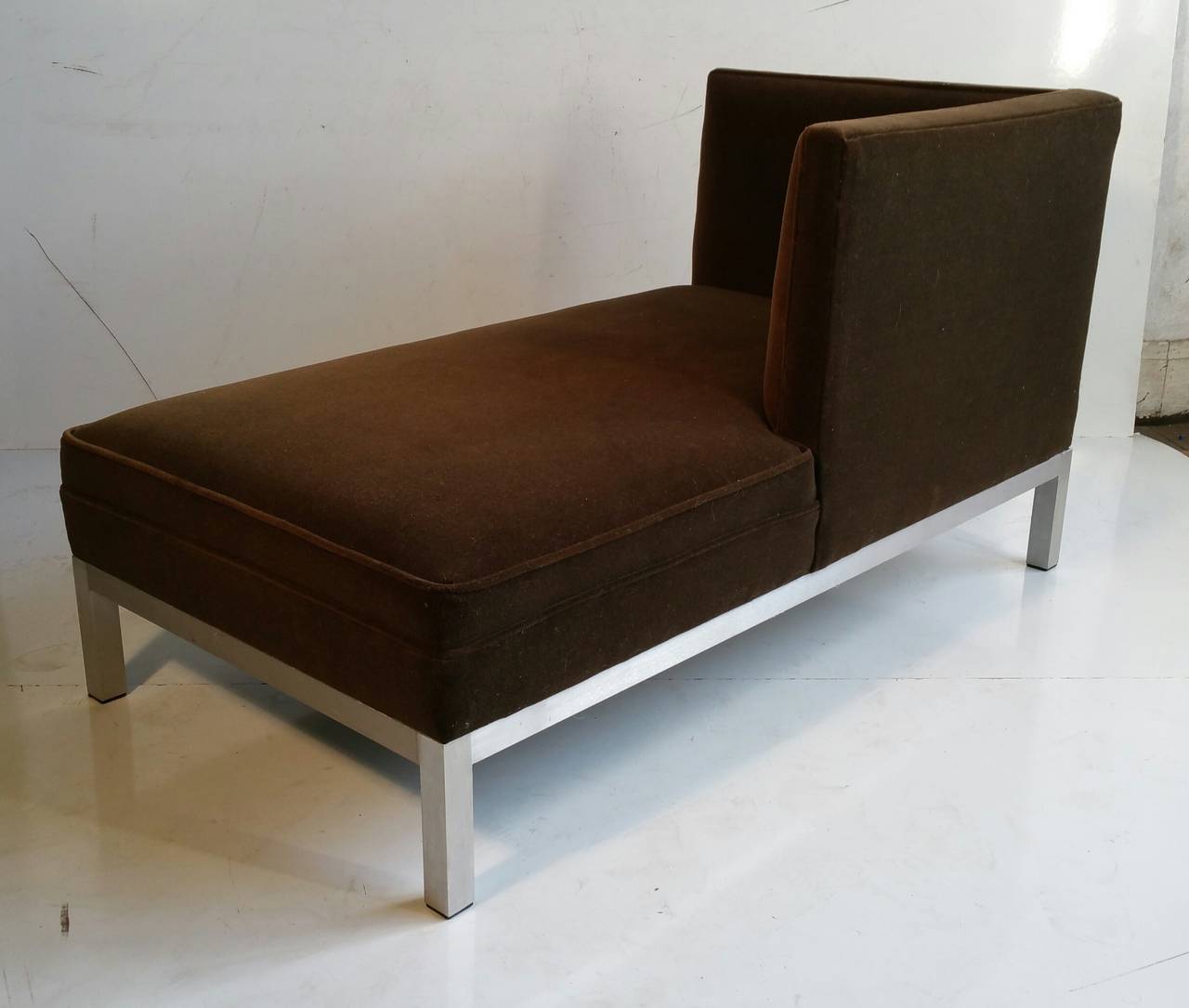 Late 20th Century Modernist Aluminum and Velvet Chaise Lounge