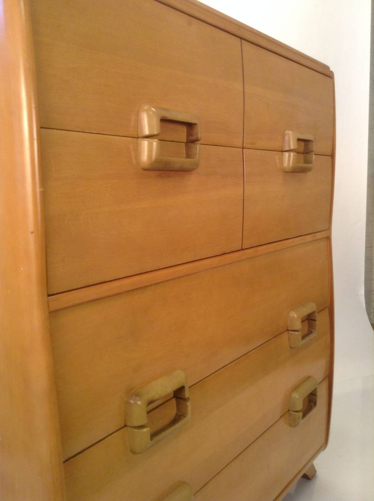 Modernist Heywood Wakefield Chest In Good Condition In Buffalo, NY