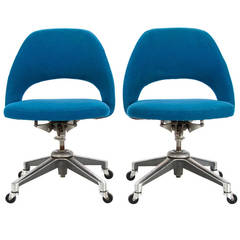Pair of Vintage Eero Saarinen Desk Chairs for Knoll