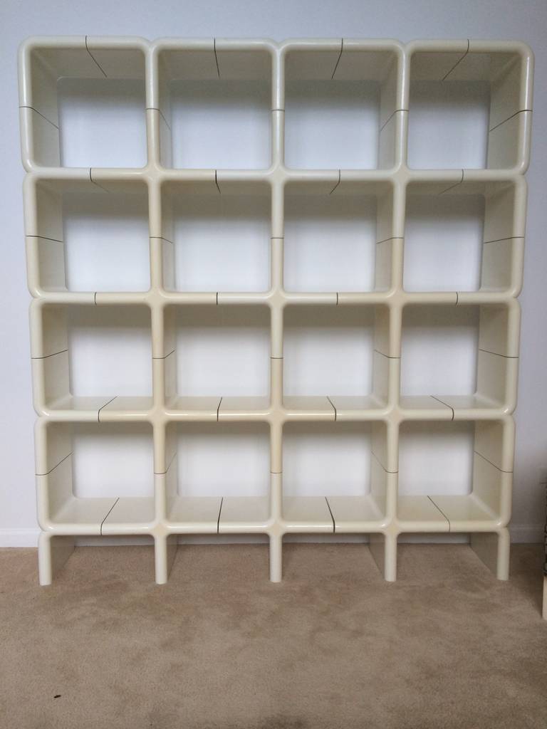 Normally attb. to Joe Colombo,, sleek ,elegant white wall unit, room divider. SIX FOOT. will fit seemlessly into any environment .Designed by Kay LeRoy Ruggles, for Directional industries ,New York .c. 1972 . American inventor and designer..