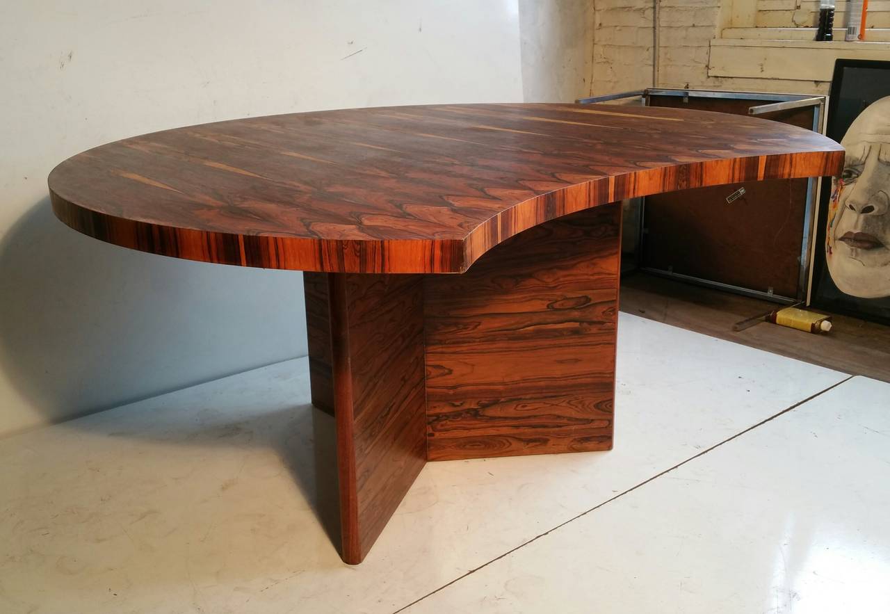 Bookmatched Brazilian Rosewood Desk by Leif Jacobsen, Denmark In Good Condition In Buffalo, NY