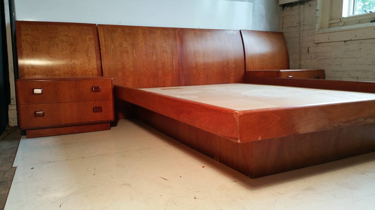 Extremely Rare Dunbar Platform Bed and Nightstands 2