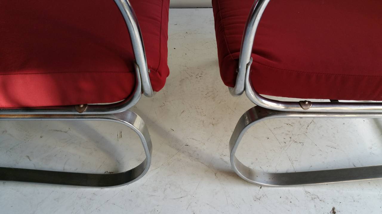 Paire assortie de chaises Springer Art Déco en acier chromé, LLoyd Mnfg Co. Bon état - En vente à Buffalo, NY