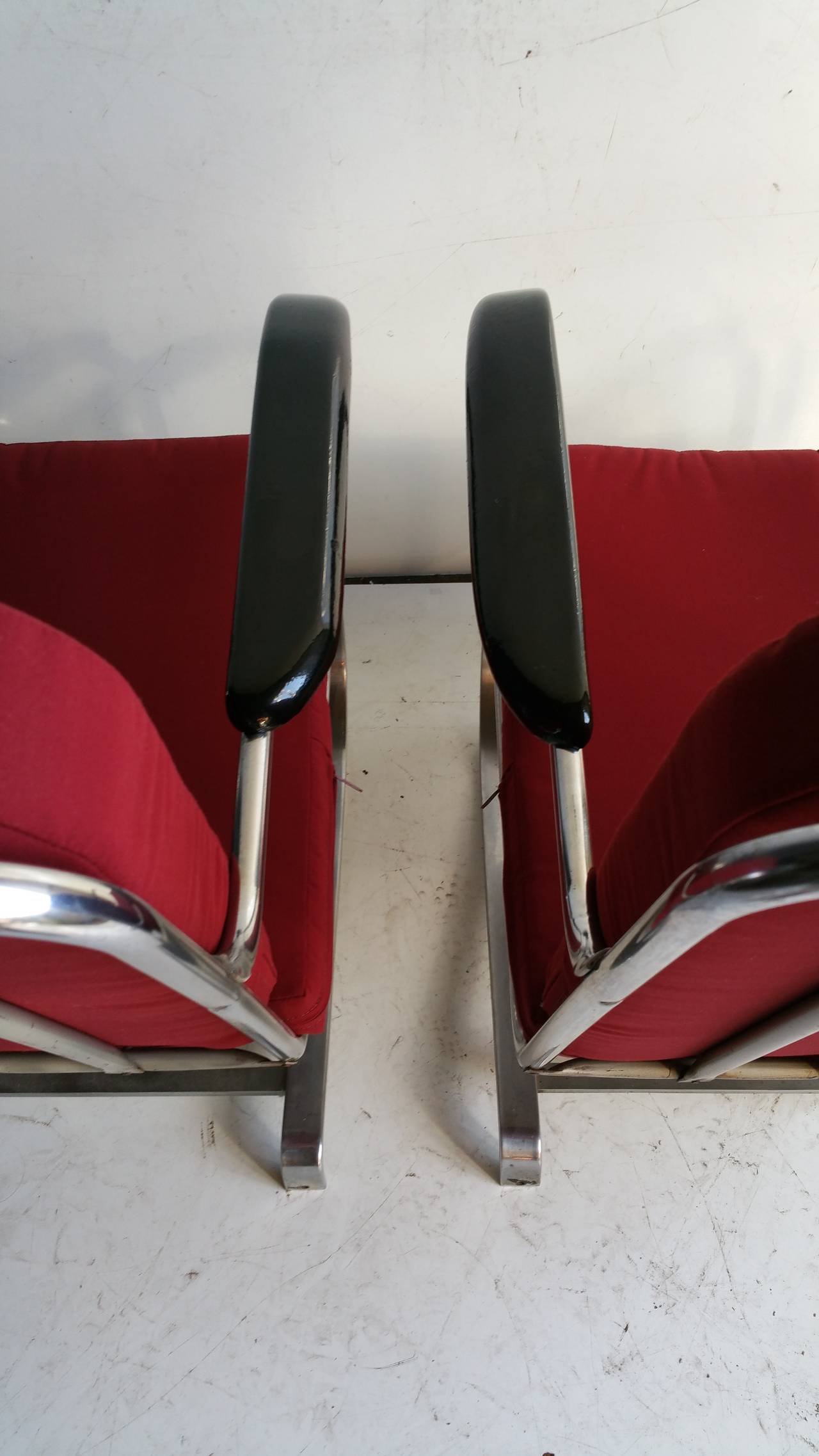 Peint Paire assortie de chaises Springer Art Déco en acier chromé, LLoyd Mnfg Co. en vente