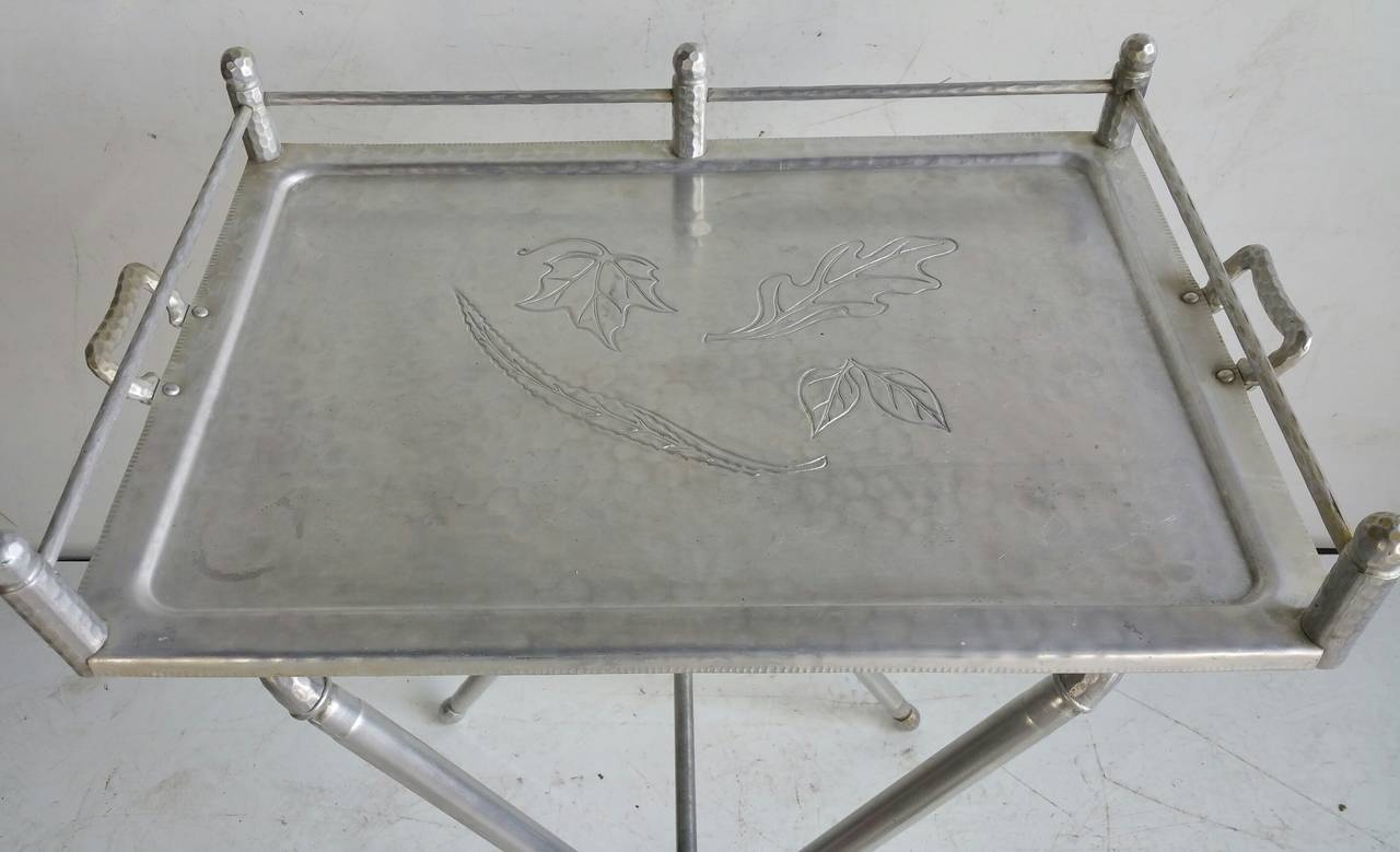 Everlast Polished Aluminum Folding Bar Tray Table In Good Condition In Buffalo, NY