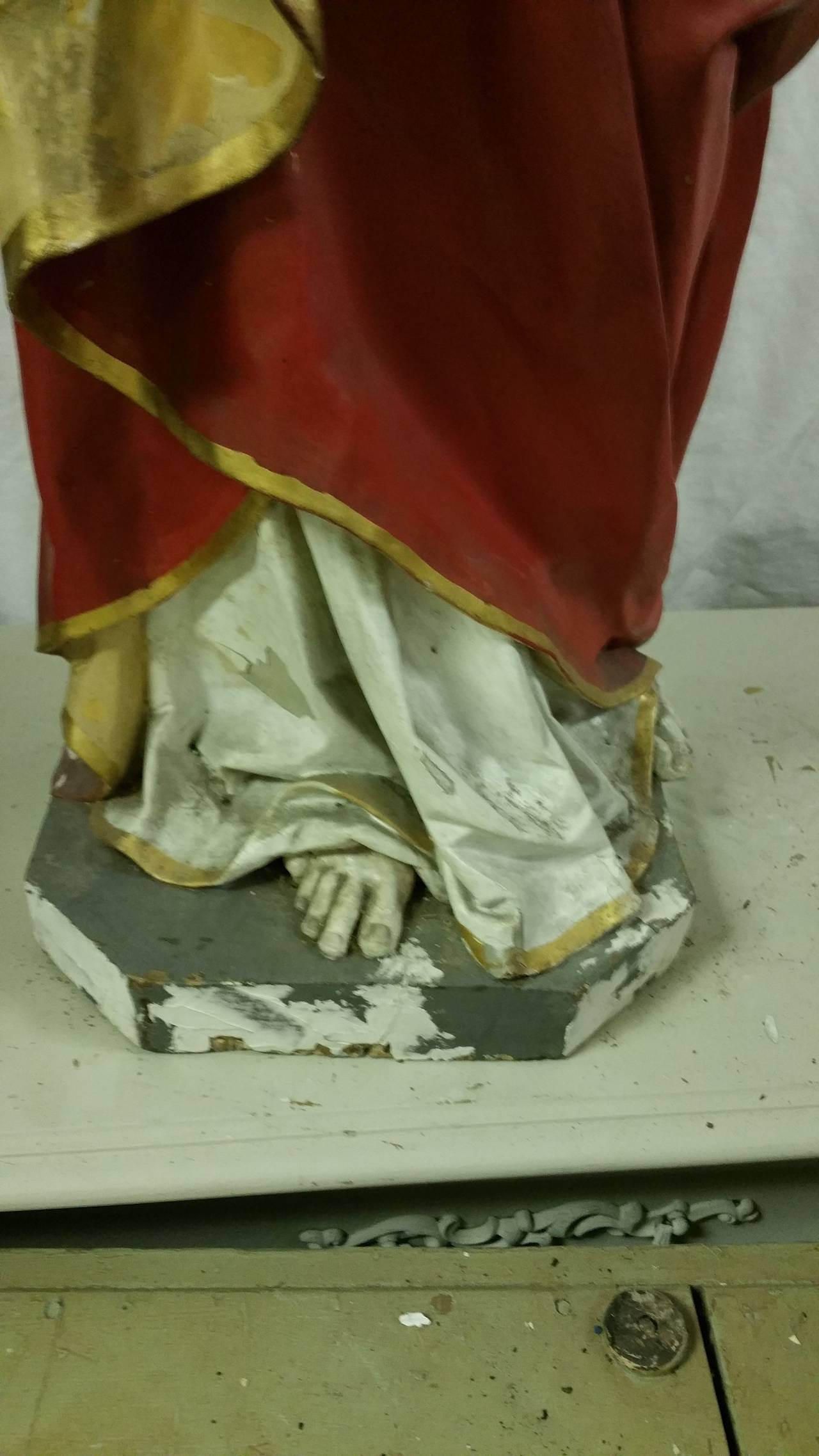 Carved Wood Religious Statue, Sacred Heart of Jesus, Italy In Distressed Condition In Buffalo, NY