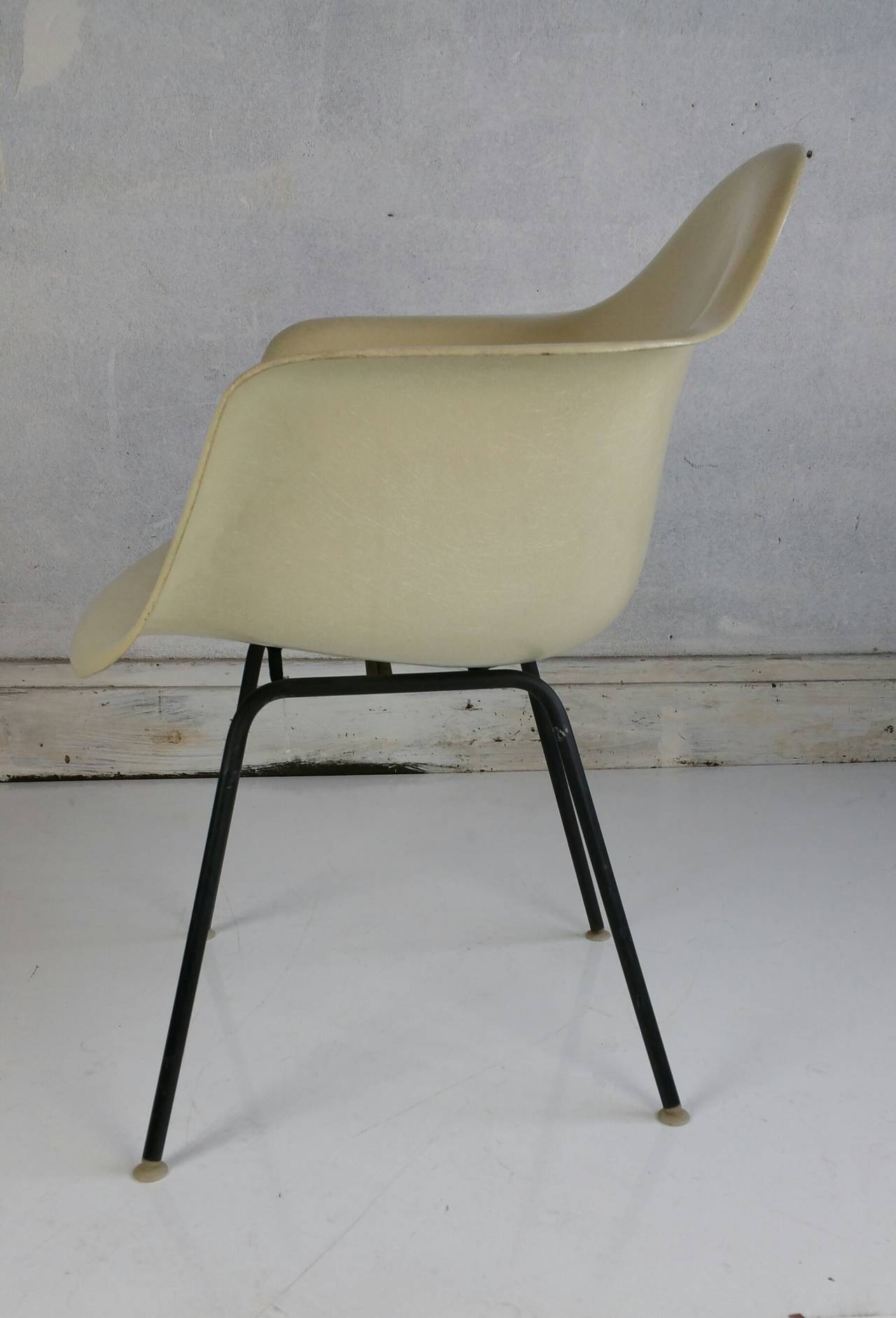 vintage herman miller shell chair