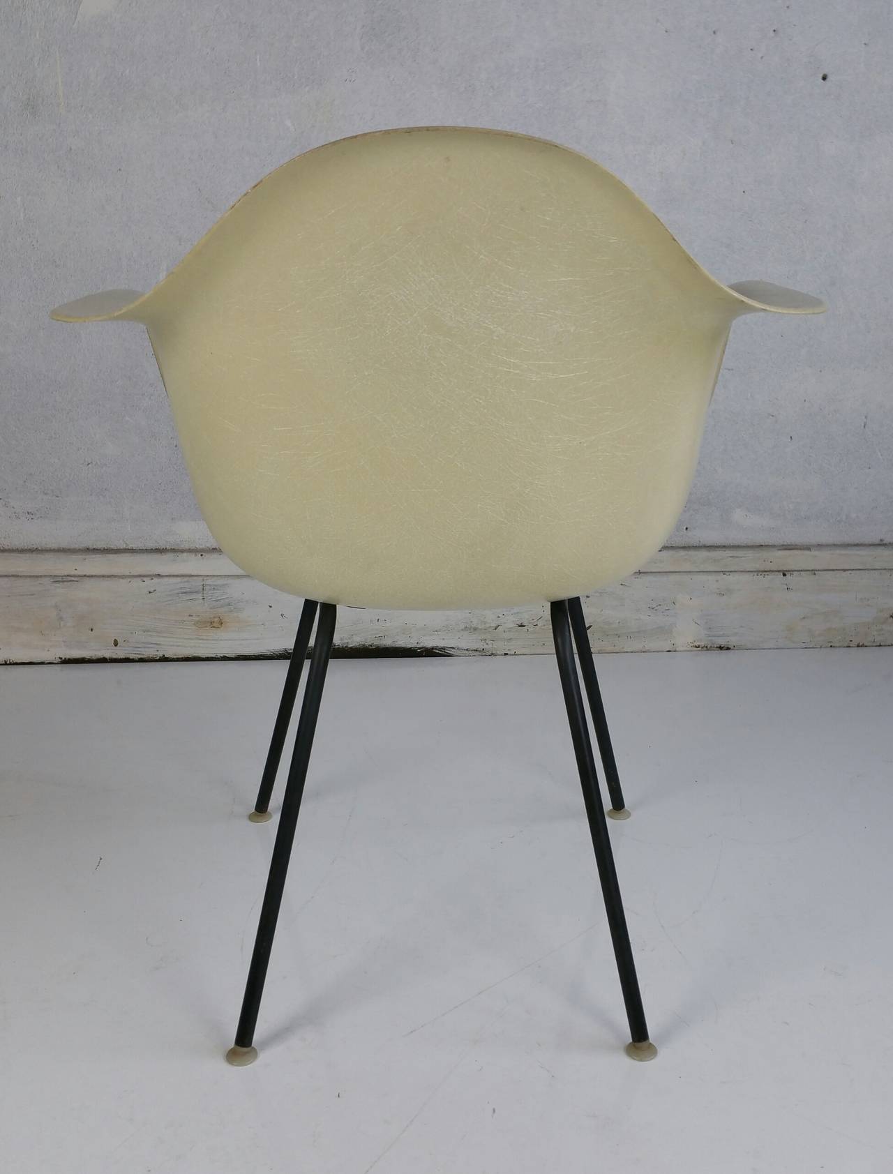 eames fiberglass chair parchment