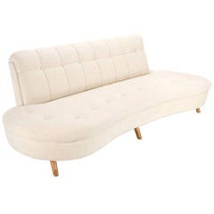 Classic Mid-Century Modern Curved Sofa in the Manner of Noguchi