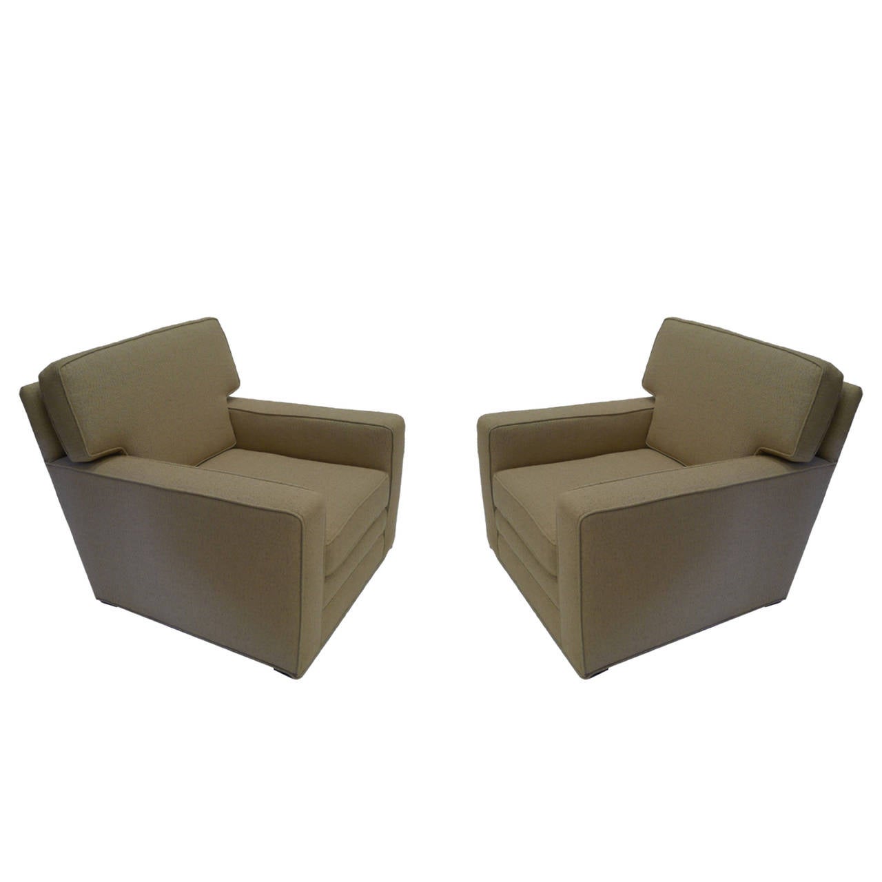 American Handsome Pair of Newly Upholstered Art Deco Modernage Lounge Chairs
