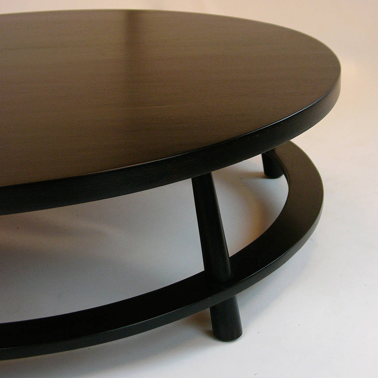 American Large T.H. Robsjohn-Gibbings for Widdicomb Round Cocktail Table