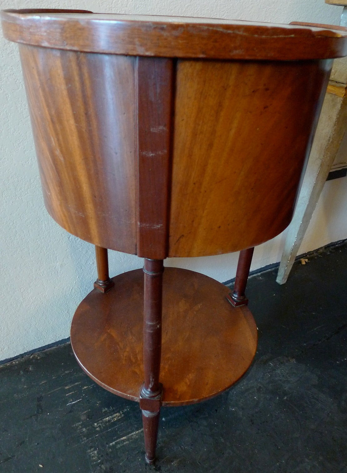 Two French 1920s Nightstands 1