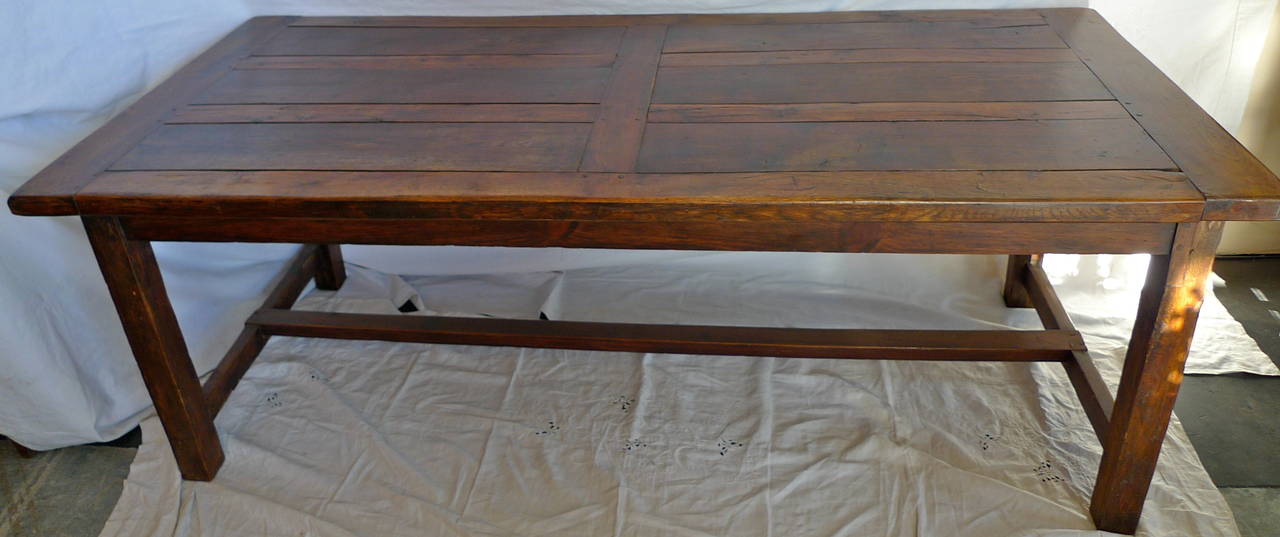 French xix walnut country farm table with 2 end drawers In Good Condition In Santa Monica, CA