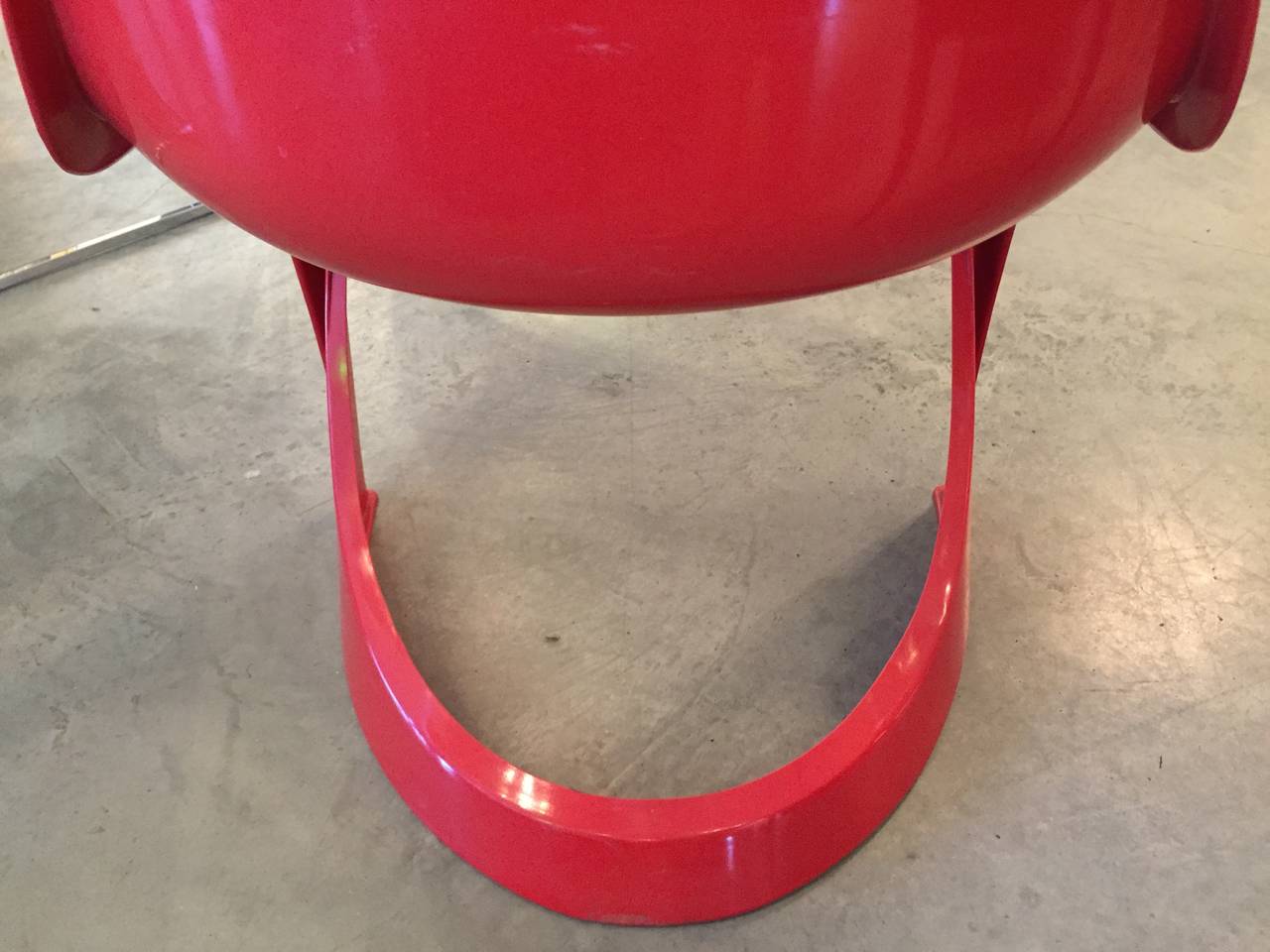 Mid-Century Modern Pair of Molded Plastic Vintage Chairs