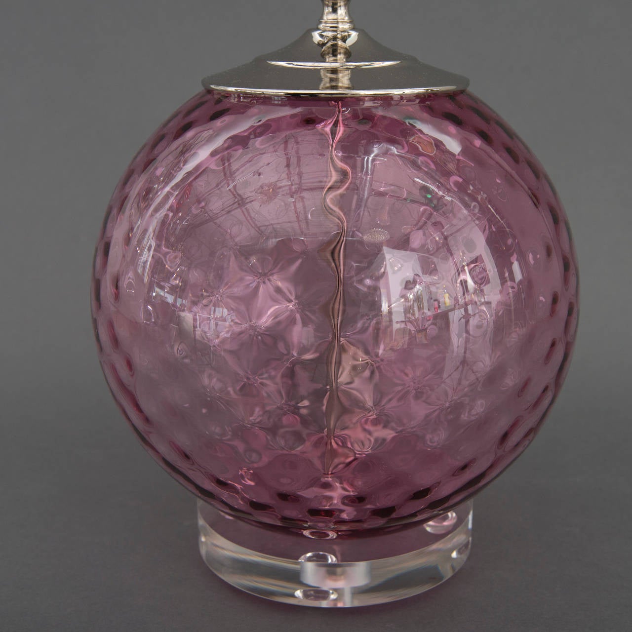 Round Pink Murano Faceted Glass w/ Chrome Accents Atop a Lucite Base Table Lamp In Good Condition For Sale In Houston, TX