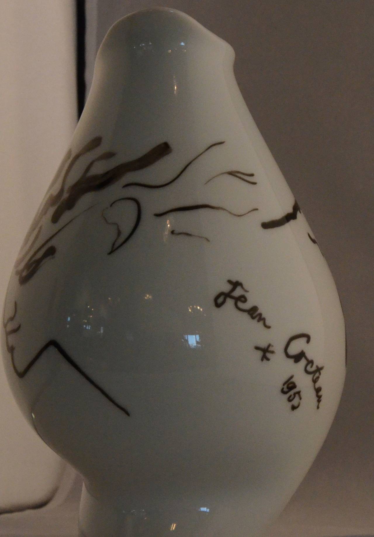 Mid-Century Modern Vase en porcelaine du milieu du siècle par Jean Cocteau pour Rosenthal