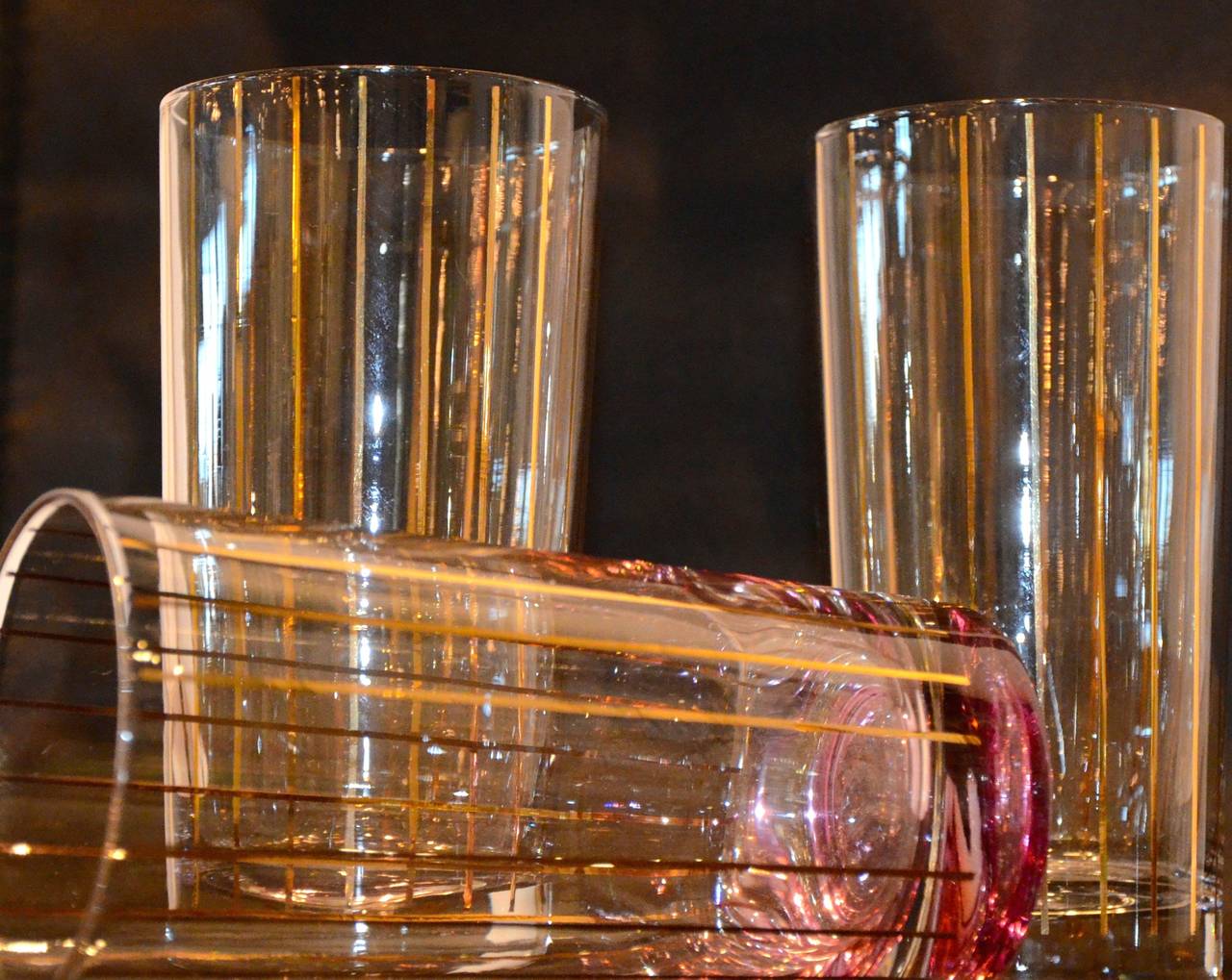 20th Century Set of Eight Mid-Century Gold Stripe Tom Collins Glasses with Brass Caddy