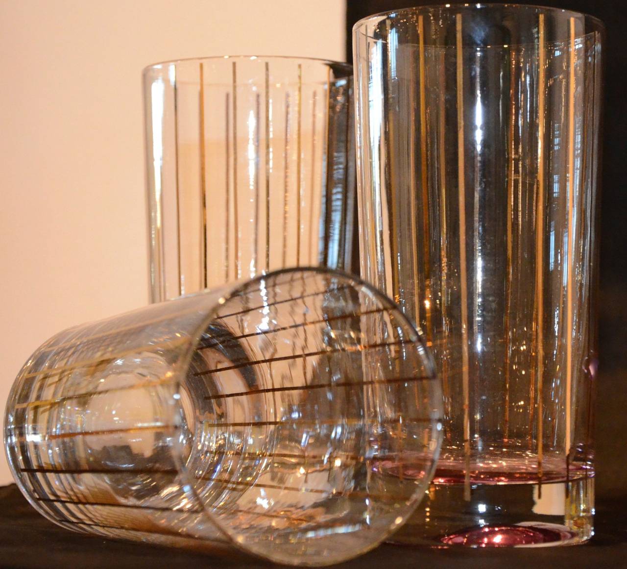 Mid-Century Modern Set of Eight Mid-Century Gold Stripe Tom Collins Glasses with Brass Caddy