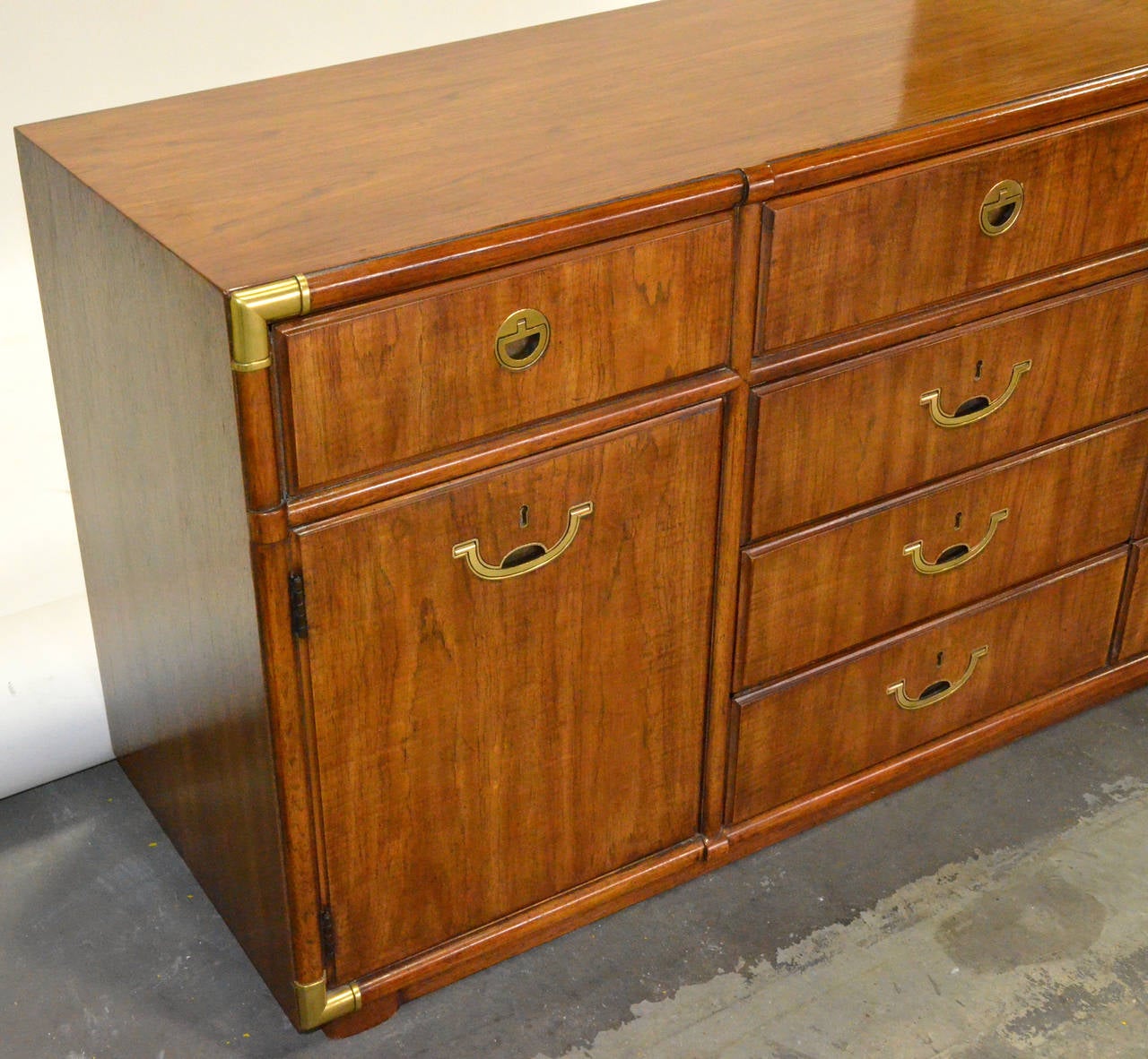 drexel campaign dresser