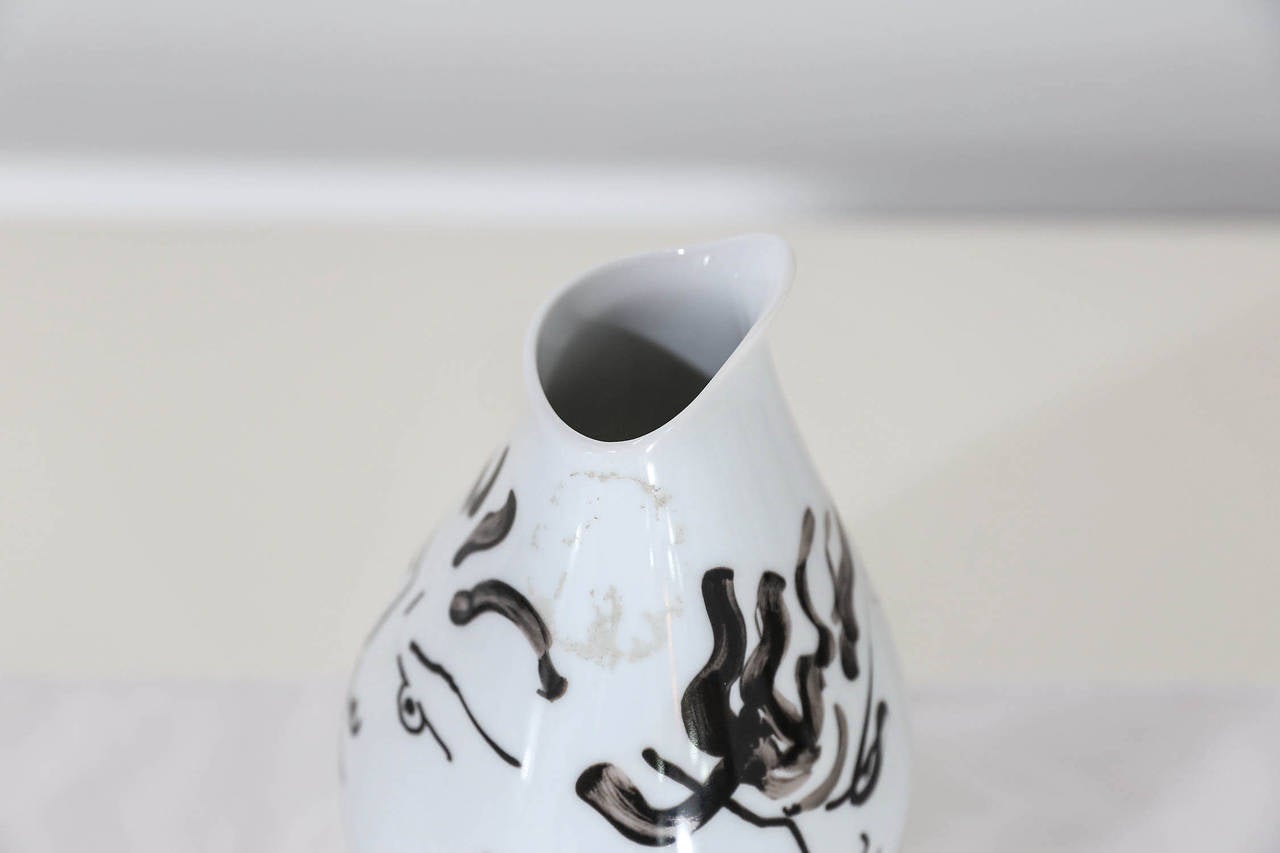 Vase en porcelaine du milieu du siècle par Jean Cocteau pour Rosenthal 1