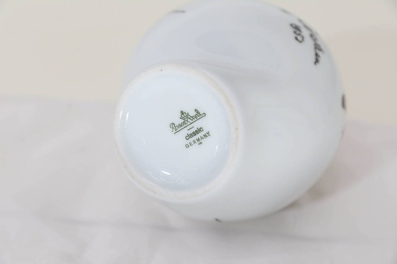 20ième siècle Vase en porcelaine du milieu du siècle par Jean Cocteau pour Rosenthal