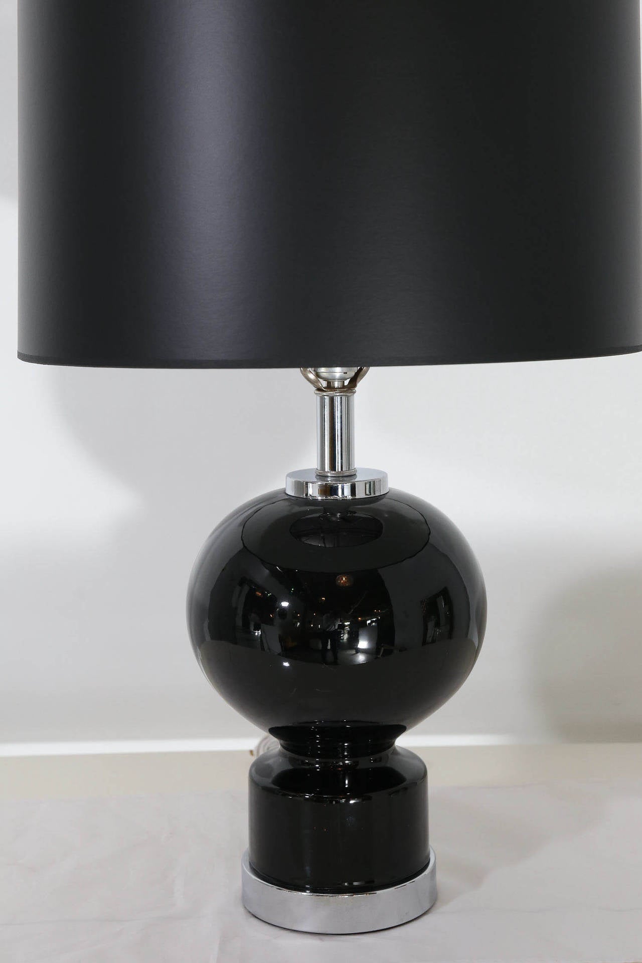 Pair of Modern Black Ceramic and Chrome Table Lamps For Sale at 1stdibs