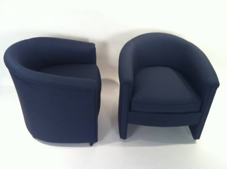 Pair of Lane Barrel Lounge Chairs at 1stdibs