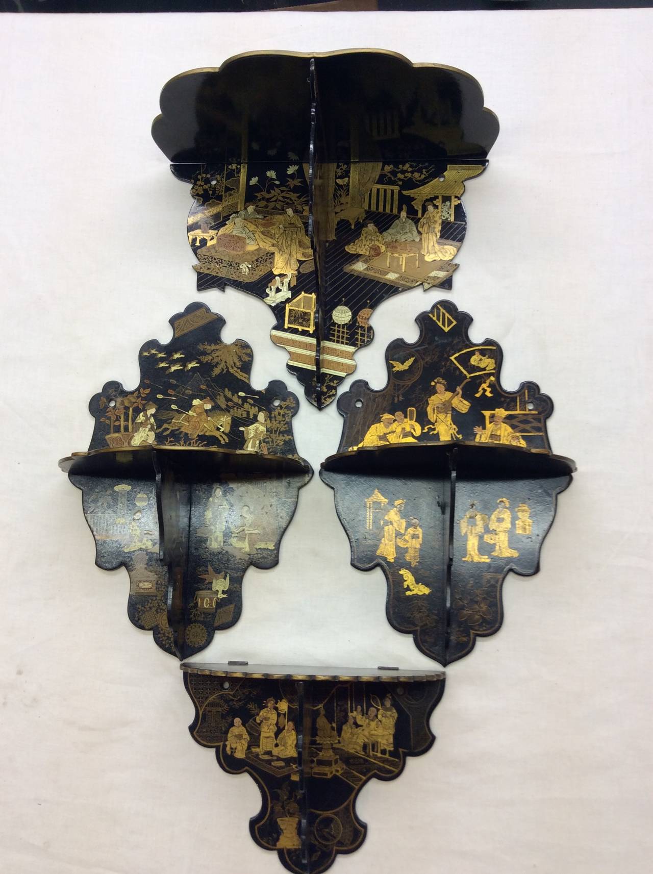 Chinoiserie English lacquer wall shelf and corner shelfs For Sale 2