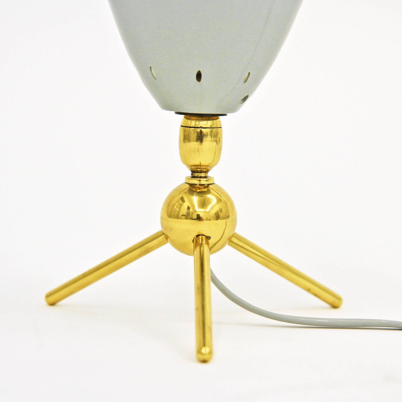Sculptural Italian Brass Tripod Table Lamp with Lacquered Shade For Sale at 1stdibs