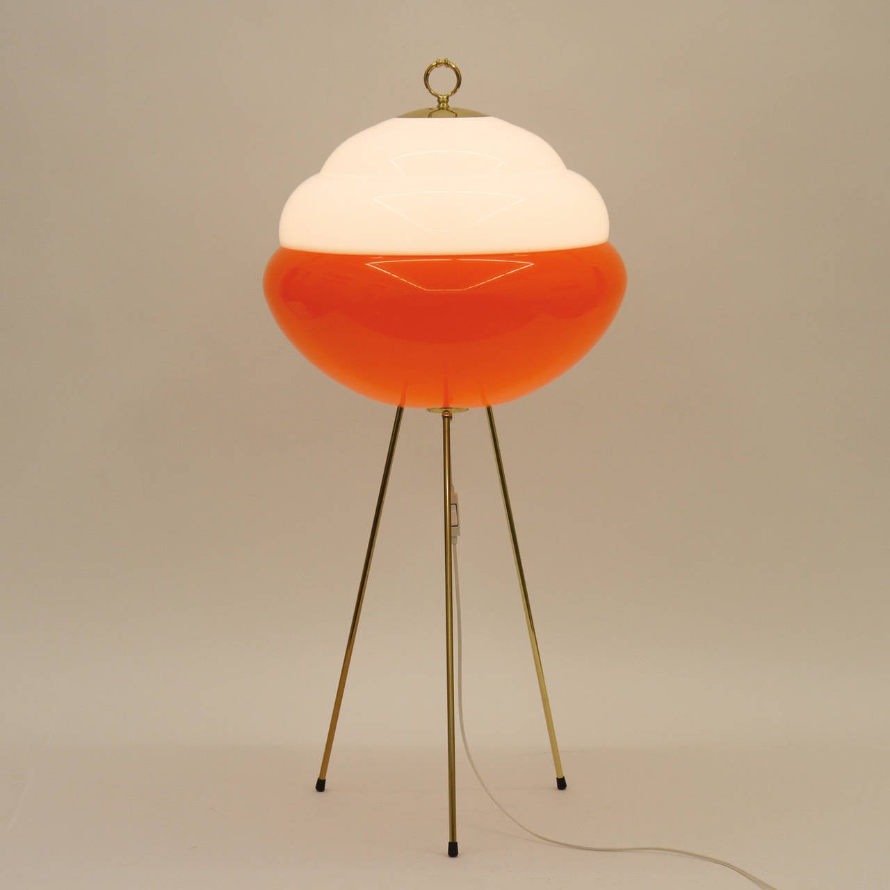 Mid-20th Century Italian Perspex and Brass Floor Lamp in the Style of Gio Ponti