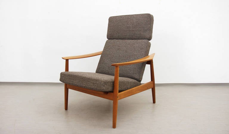 Danish Reclining Lounge Chair FD 16 and Ottoman by Arne Vodder