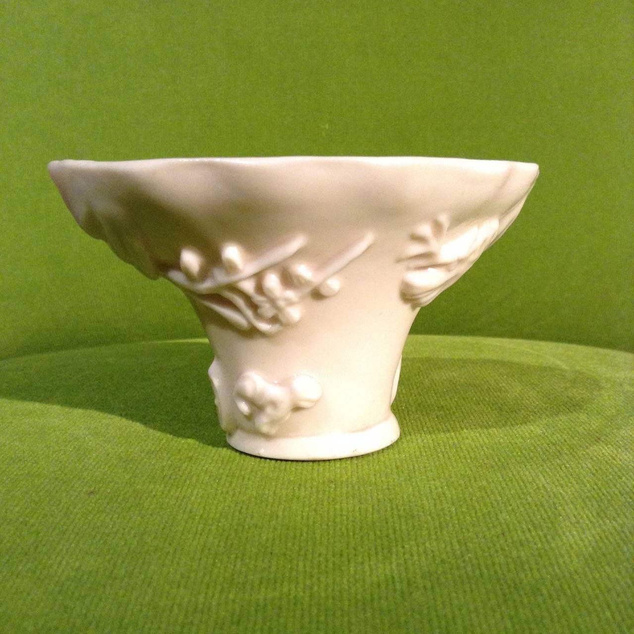 Chinese A blanc Chine libation cup For Sale