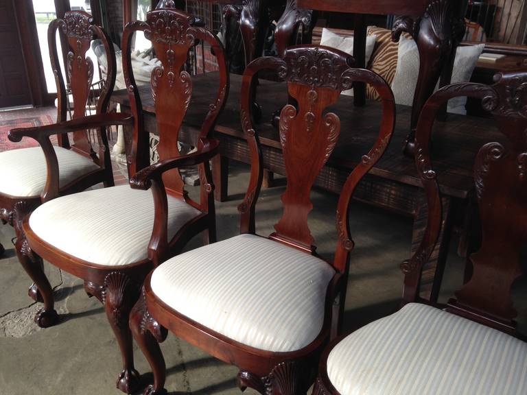 American Set of Late Georgian Chippendale Ball and Claw-Foot Carved Mahogany Chairs For Sale