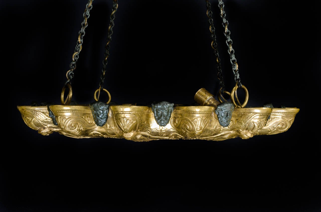 Einzigartige antike amerikanische Caldwell neoklassischen vergoldet und Patina Bronze Kronleuchter (Neoklassisch) im Angebot