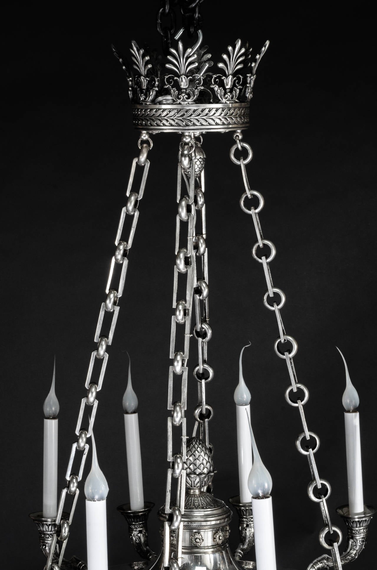 Argentato Grande lampadario antico in stile impero francese, neoclassico in bronzo argentato in vendita