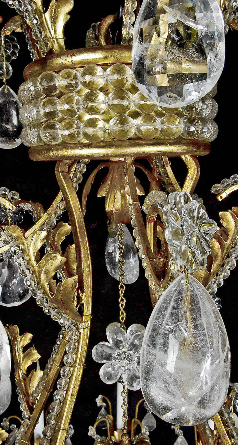 Lustre monumental à plusieurs lumières de style Bagues en cristal de roche doré et doré en vente 2
