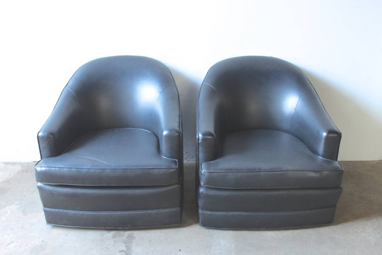 Mid-Century Swivel Club Chairs In Good Condition For Sale In Brooklyn, NY
