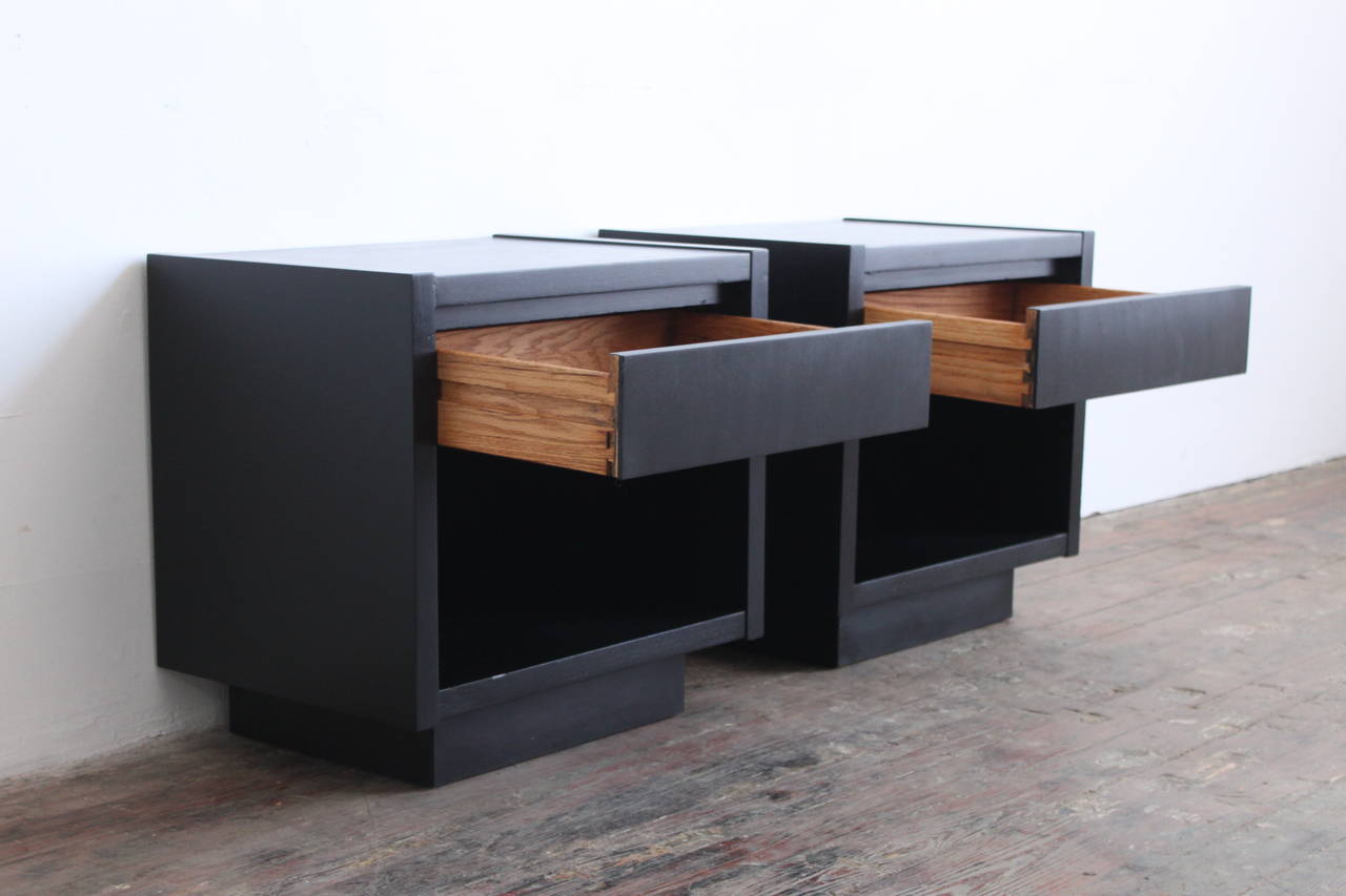 Mid century modern walnut nightstands at 1stdibs