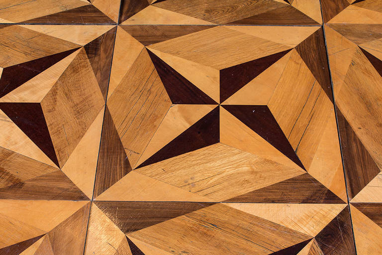 ca 22.2m2 / 240 sqft. of an Oak, Maple and Mahogany Biedermeier Star Parquet In Good Condition For Sale In Kirchberg, Tirol
