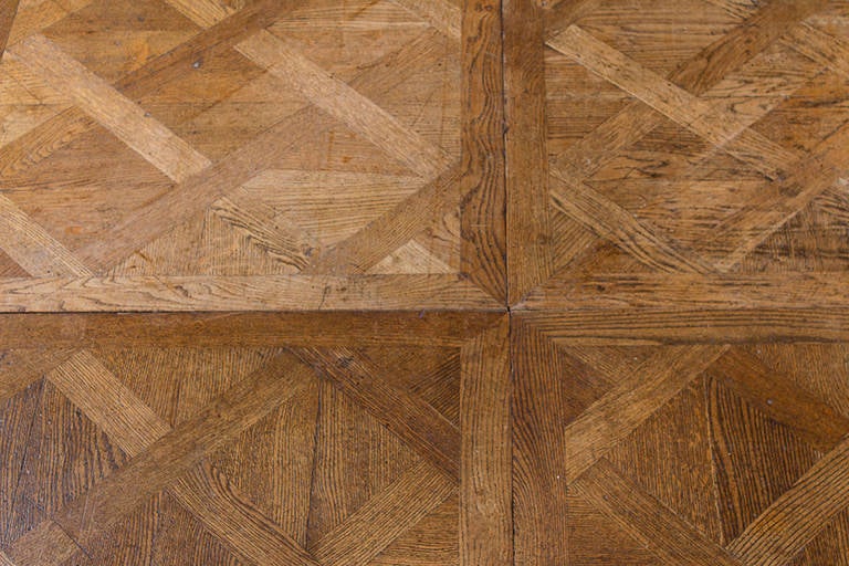 ca. 35m2 / 376 sqft of 18th C. Versailles Oak Parquet from the Belvedere Palace In Excellent Condition For Sale In Kirchberg, Tirol
