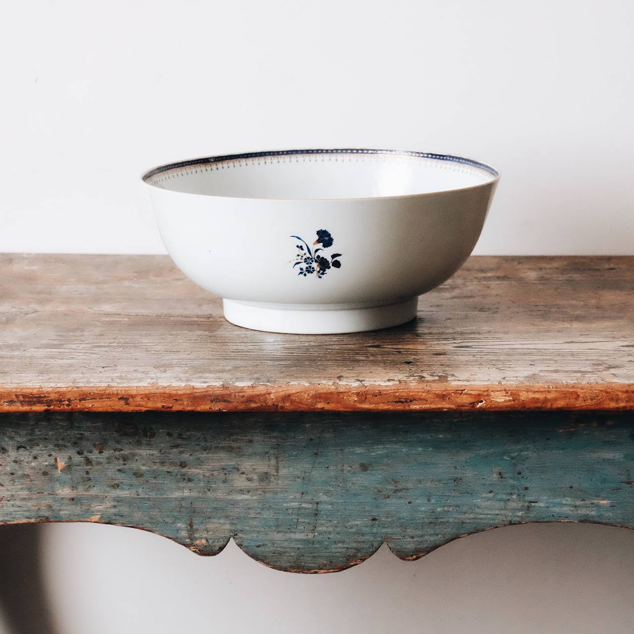 Large porcelain punch bowl. Simple and elegant in it's expression. Qianlong Chinese export for the Swedish market, circa 1790. 

History

Swedish East India Company was founded in 1731 by Niclas Sahlgren and Colin Campbell which became very