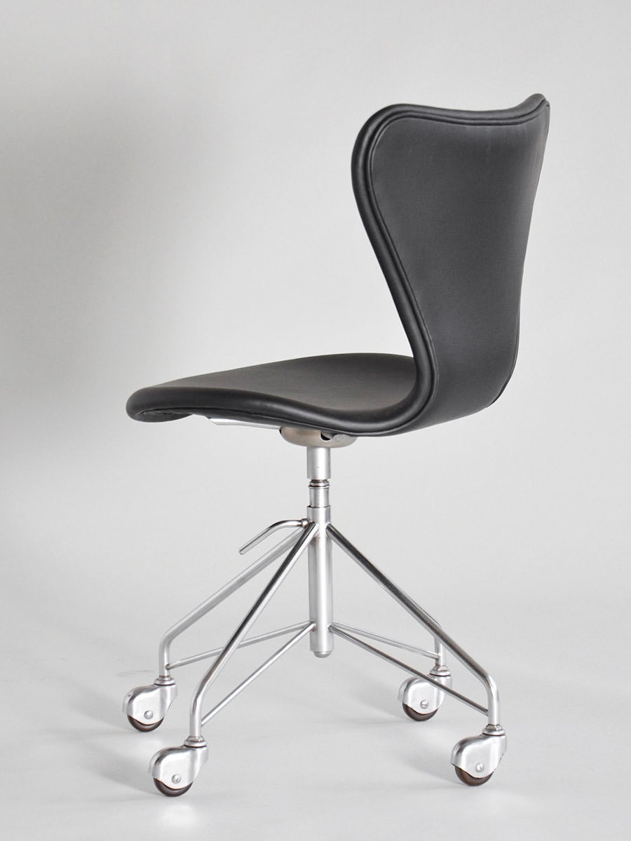Danish Swivel Office Chair by Arne Jacobsen