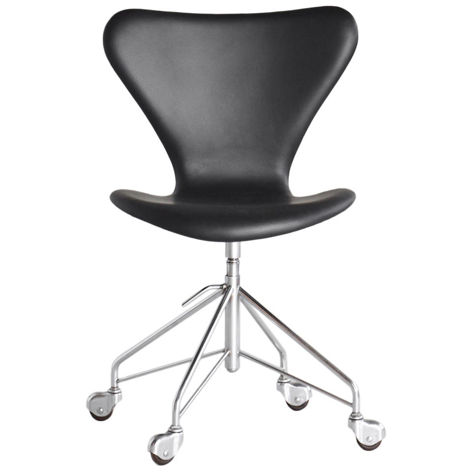 Swivel Office Chair by Arne Jacobsen