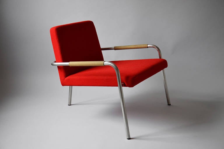 Preben Fabricius (1931-1984) and Jørgen Kastholm (1931-2007). Three-legged armchair with frame in steel, armrest with coil. Seat and back padded with red wool from Hallingdal. Supposedly a prototype from the 1970s.

We ship this item world wide,